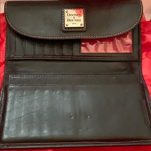 Dooney and Bourke fold over wallet